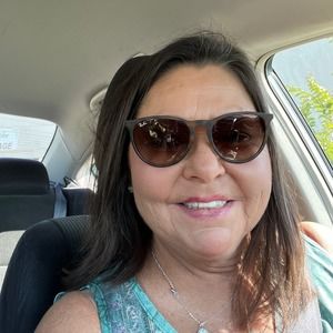 Meet your Posher, Angie